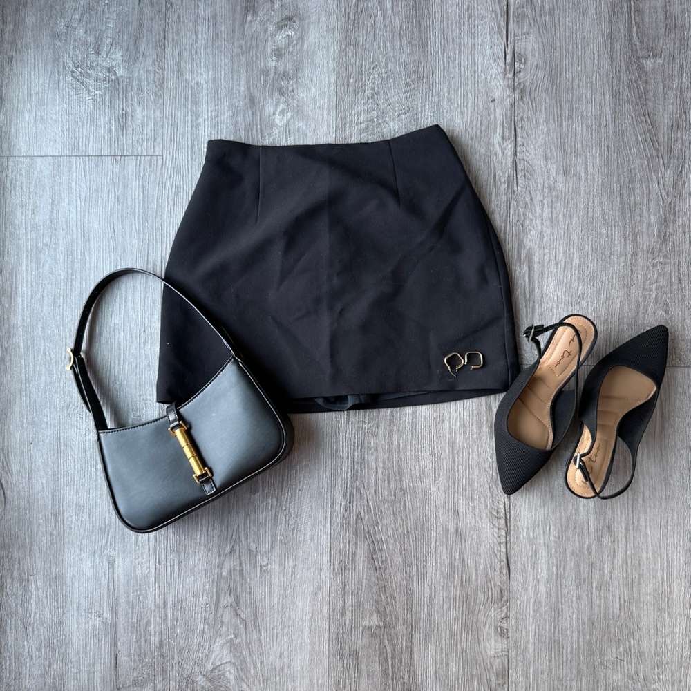 Abercrombie & Fitch Black Mini Skirt